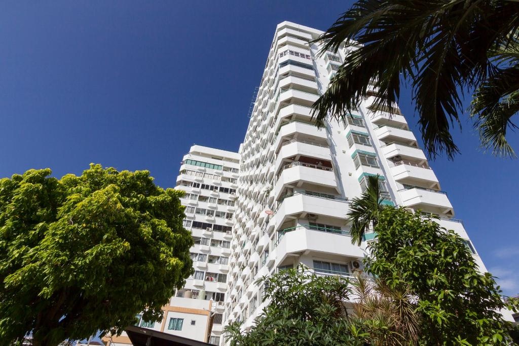Golden Jomtien Beach Apartment 66 M2 Sea View SHA Extra Pluspropertyviewspropertyviews Image 11