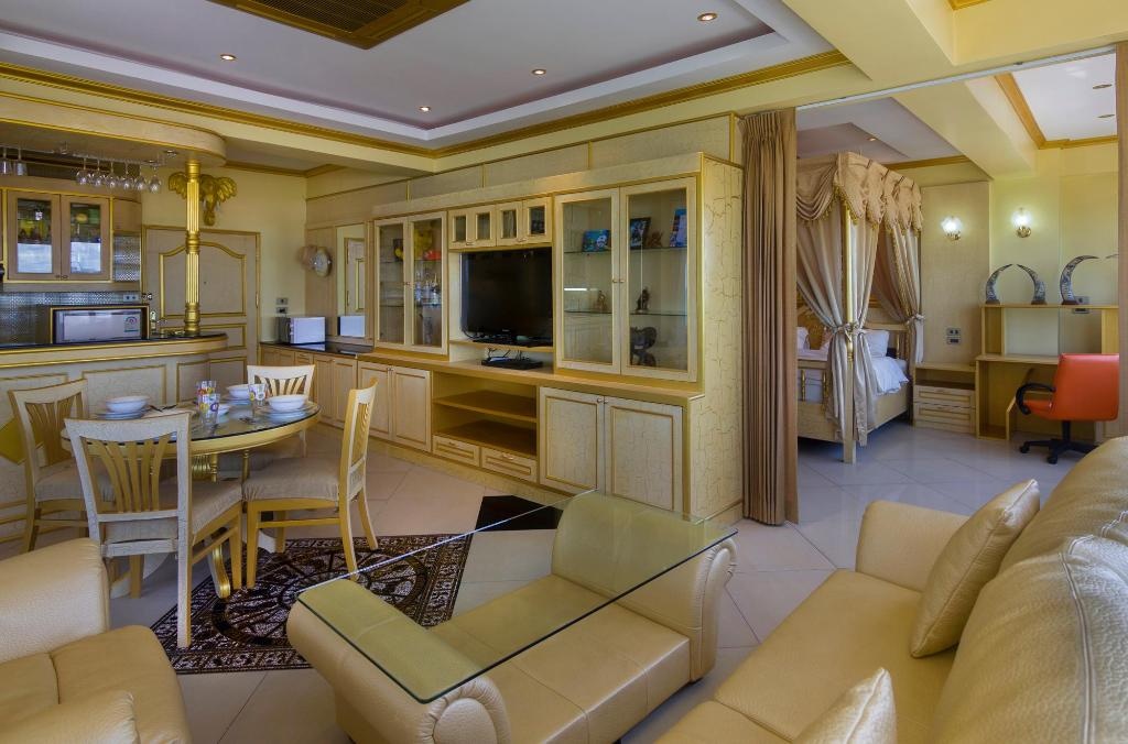 Golden Jomtien Beach Apartment 66 M2 Sea View SHA Extra Plusroomsrooms Image 11