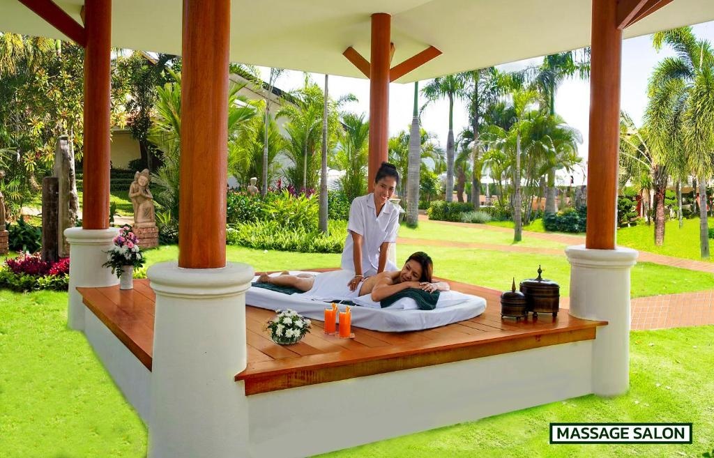 Thai Garden Resort PattayafacilitiesMassage10