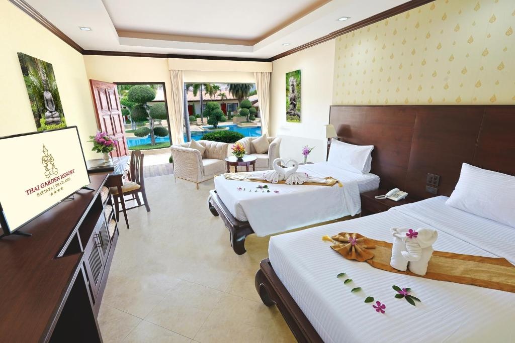 Thai Garden Resort Pattayaroomsrooms Image 44