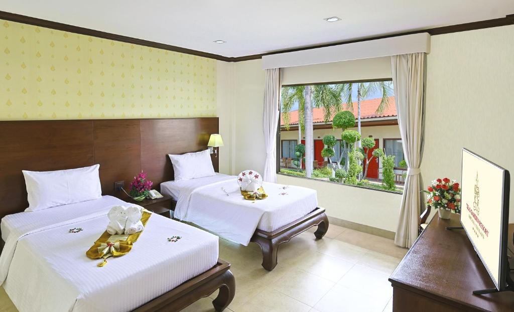 Thai Garden Resort Pattayaroomsrooms Image 88