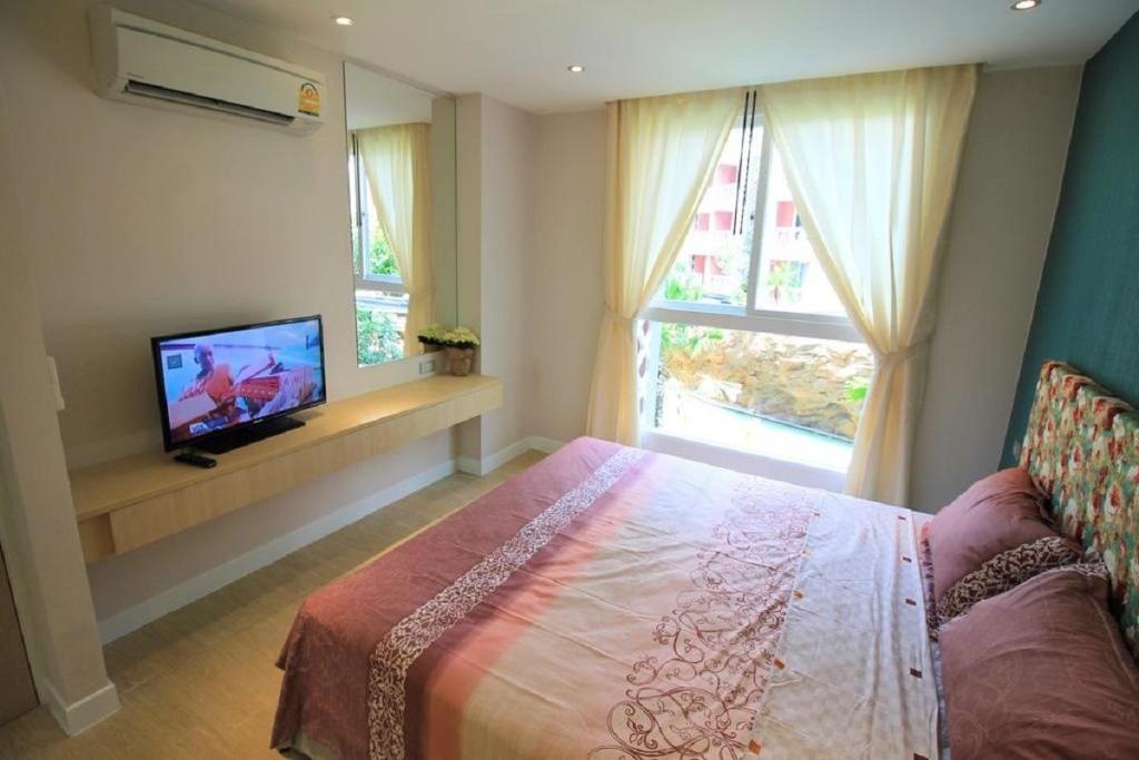 Many Holiday Caribbean ResortroomsUrban View Bed2