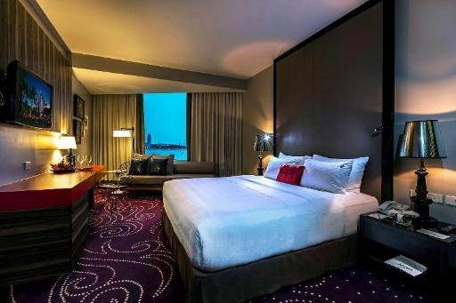 Hard Rock Hotel PattayaroomsDeluxe Sea View Bed6