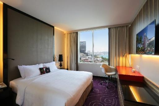 Hard Rock Hotel Pattayaroomsrooms Image 1818