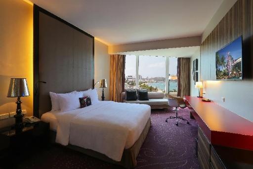 Hard Rock Hotel Pattayaroomsrooms Image 1919
