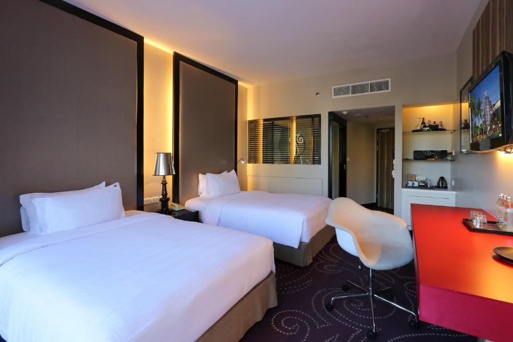 Hard Rock Hotel Pattayaroomsrooms Image 2121