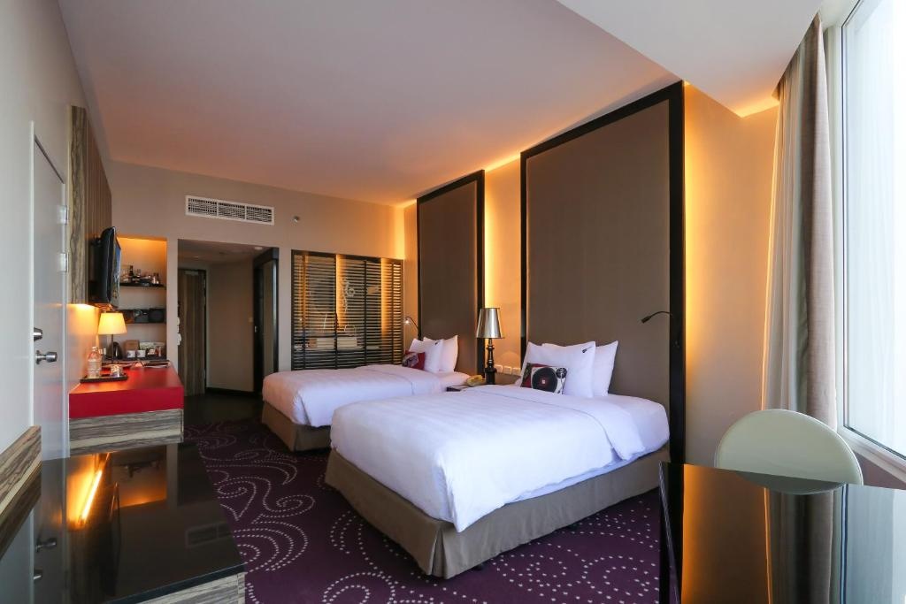 Hard Rock Hotel Pattayaroomsrooms Image 88