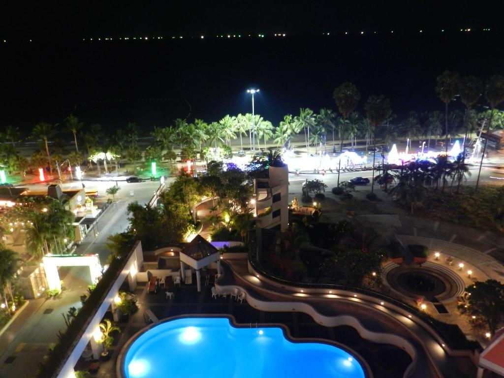 Jomtien PLAZA Condotel Studio 11 03facilitiesSwimming Pool12