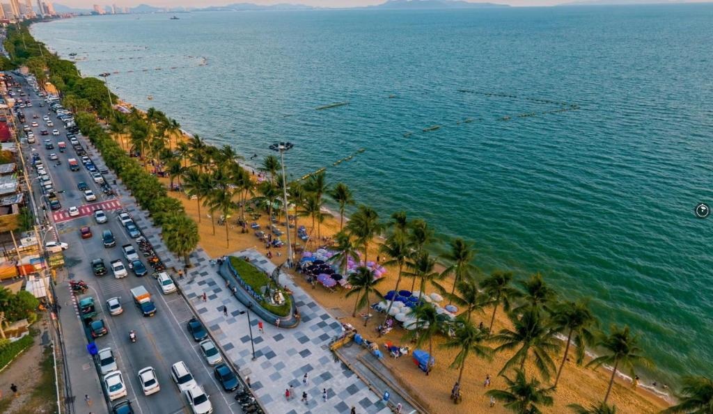 Jomtien PLAZA Condotel Studio 11 03propertyviewsView11