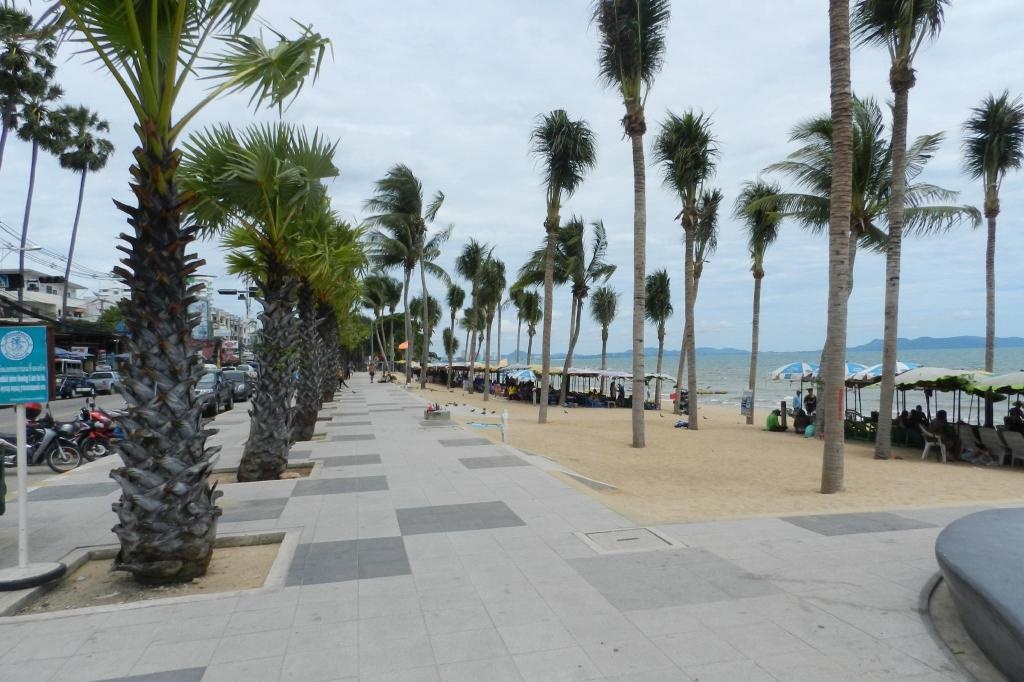 Jomtien PLAZA Condotel Apartment With 1 BedroomfacilitiesBeach27