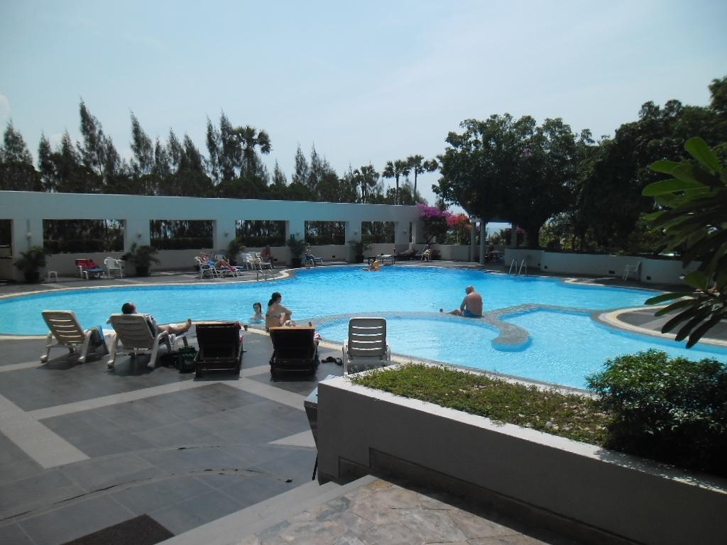 Jomtien PLAZA Condotel Studio 11 04facilitiesSwimming Pool4