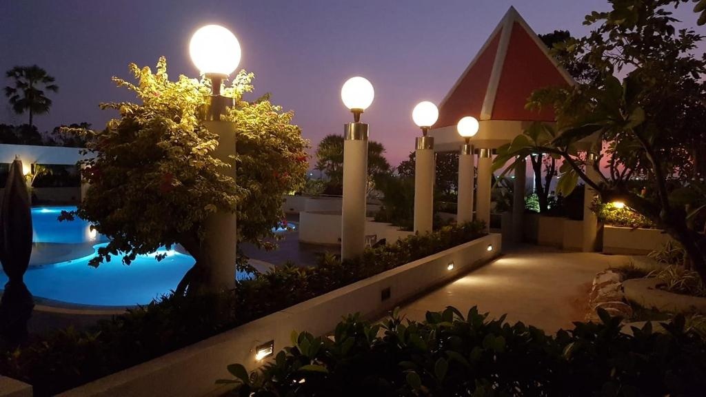 Jomtien PLAZA Condotel Studio 11 04facilitiesSwimming Pool9
