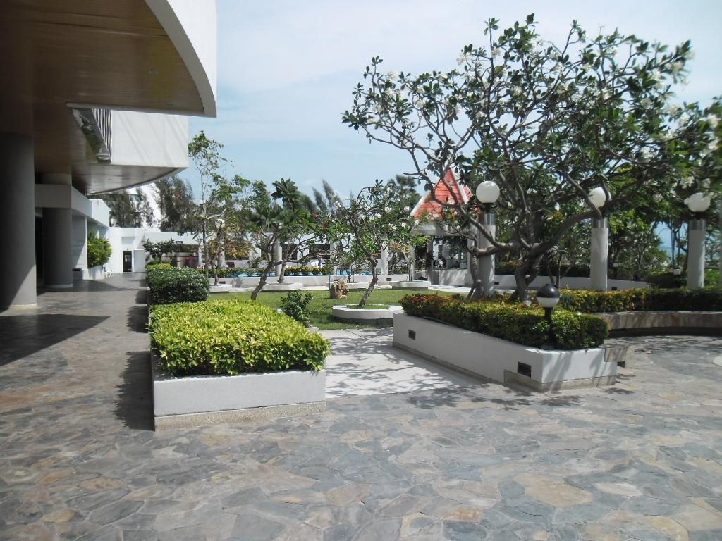 Jomtien PLAZA Condotel Studio 11 04propertyviewsExterior View12