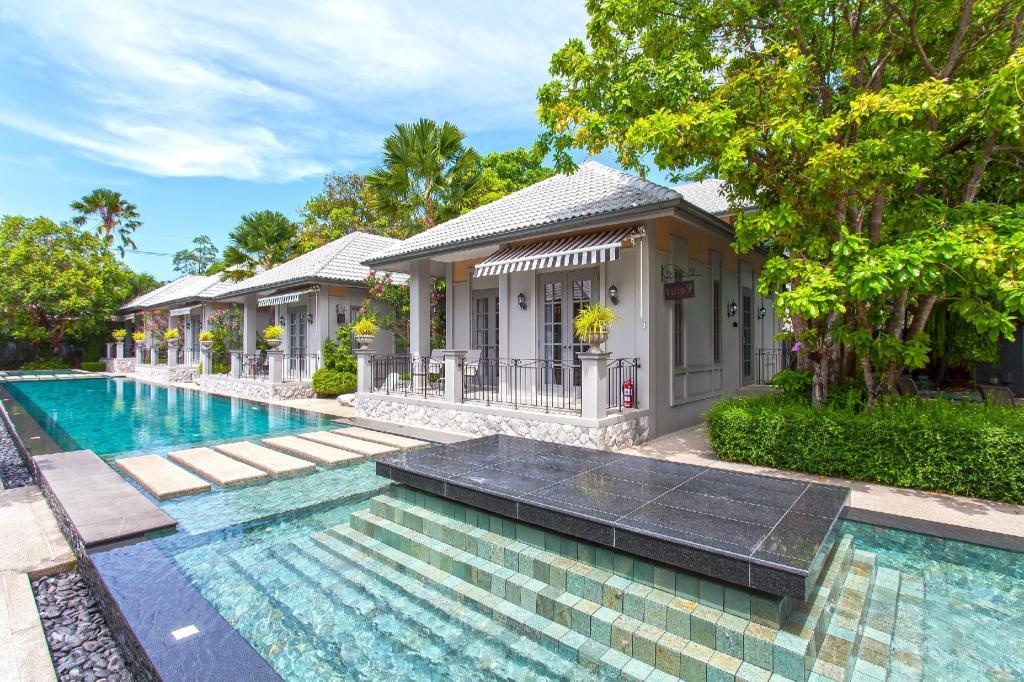 Pattaya Retreat Villas 9BR 2km To BeachfacilitiesSwimming Pool Outdoor23