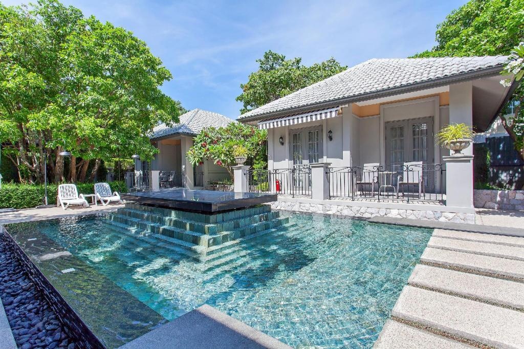 Pattaya Retreat Villas 9BR 2km To BeachfacilitiesSwimming Pool3