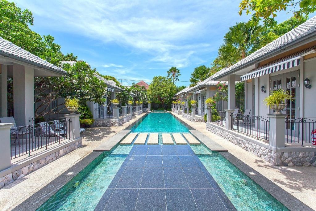 Pattaya Retreat Villas 9BR 2km To BeachfacilitiesSwimming Pool38