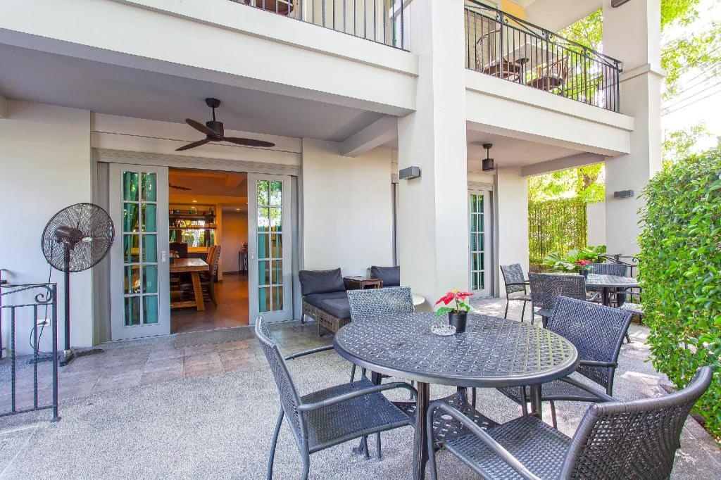 Pattaya Retreat Villas 9BR 2km To BeachpropertyviewsInterior View1