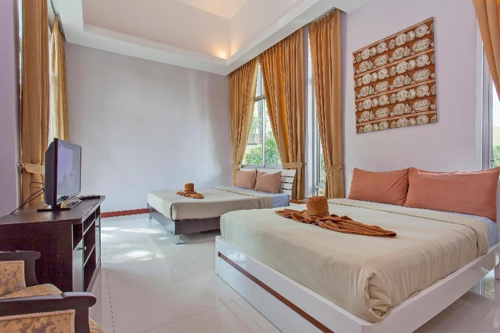Nagawari 8 Luxury 6BR Pool Villa In Na JomtienfacilitiesBedroom33