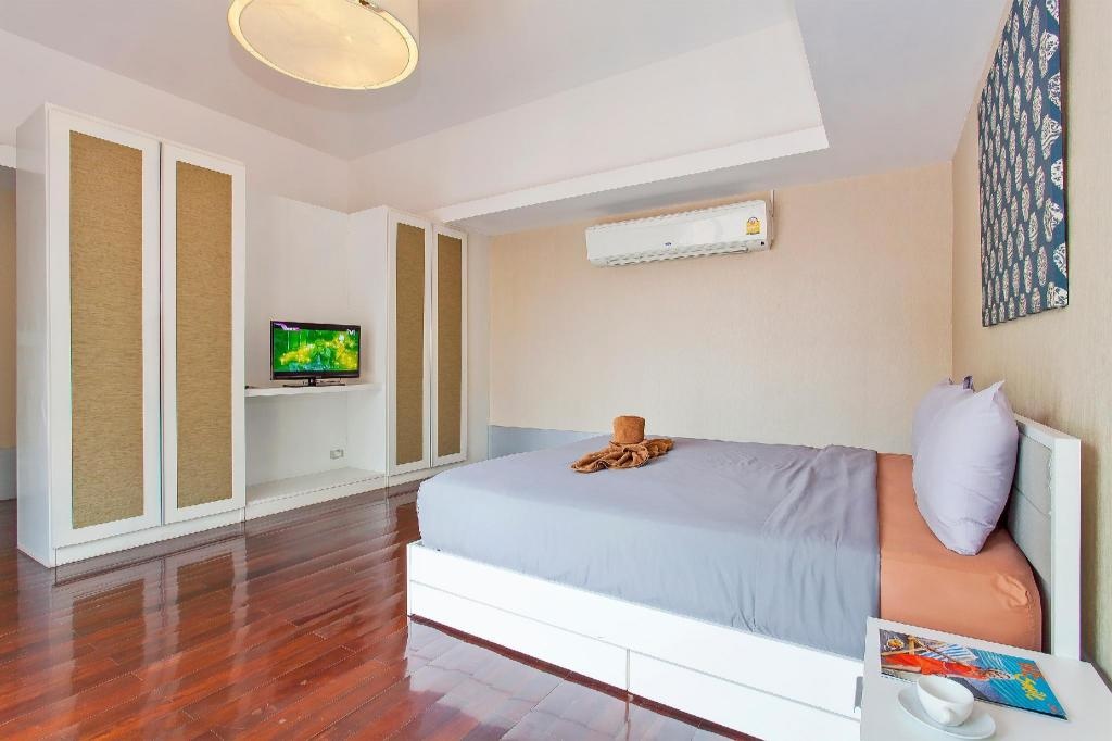 Nagawari 8 Luxury 6BR Pool Villa In Na JomtienfacilitiesBedroom37