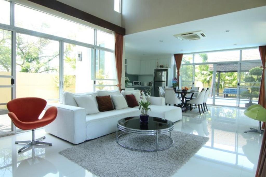Amazing 3 Bedroom Property With Private PoolfacilitiesBedroom4