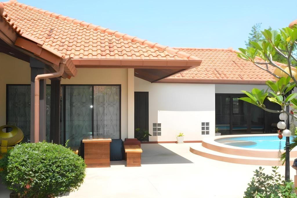 Tranquil 3 Bedroom Villa Close To Beachroomsrooms Image 11