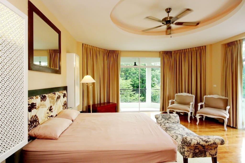 8 Bedroom Holiday Villa Very Close To Beach By HVTfacilitiesBedroom13
