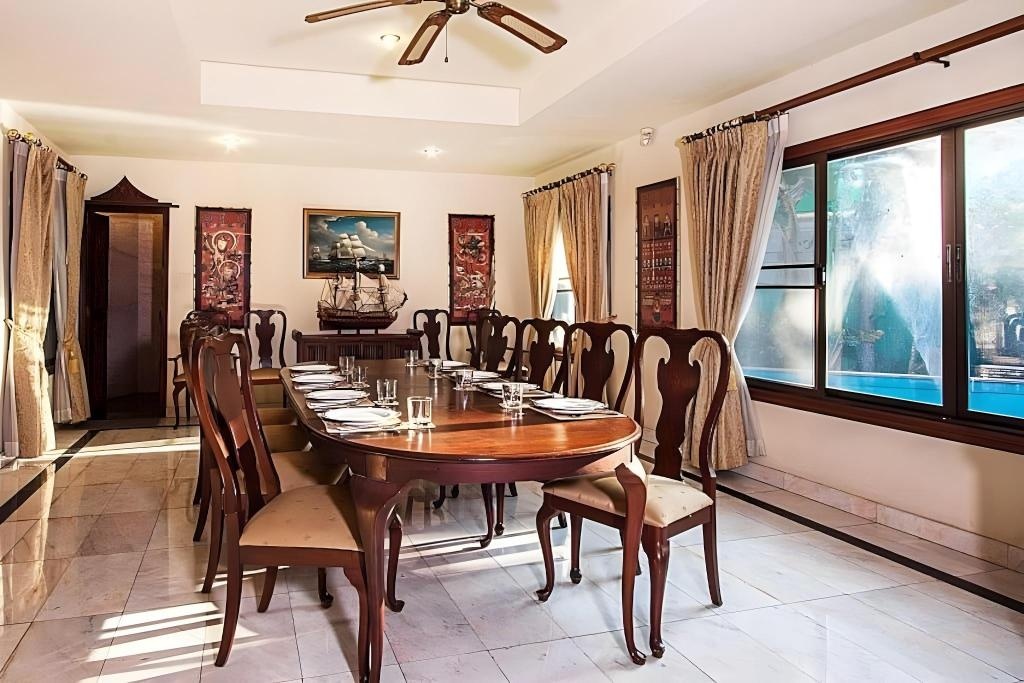 5BR Modern Thai Villa W Large Pool 5 Min To BeachfacilitiesSurrounding Environment3