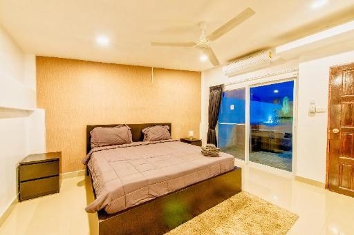 5 Beds Jacuzzi Villa Great For Holiday Near Night Marketroomsrooms Image 11
