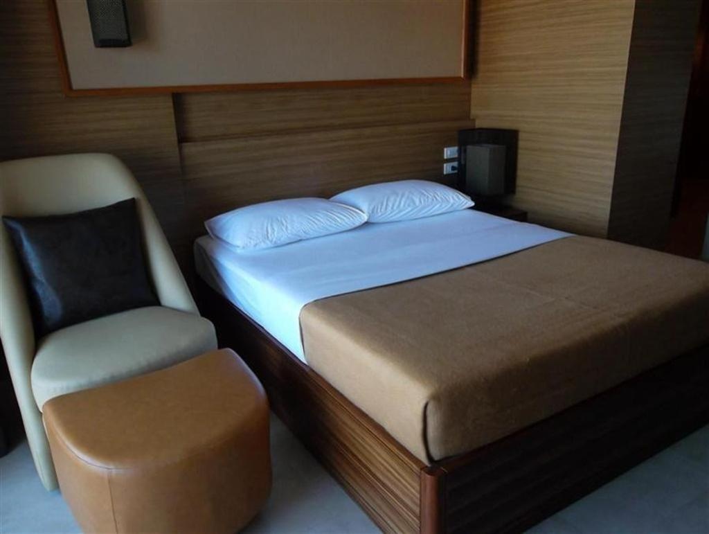 Honey Lodgeroomsrooms Image 1212