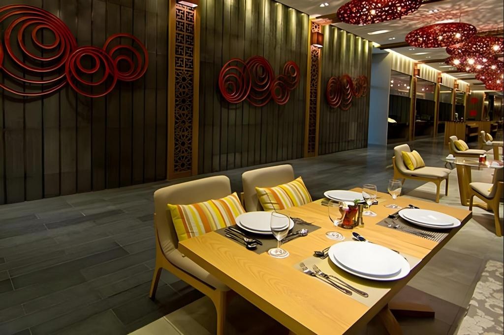 Welcome World Beachfront Resortdiningdining Image 99