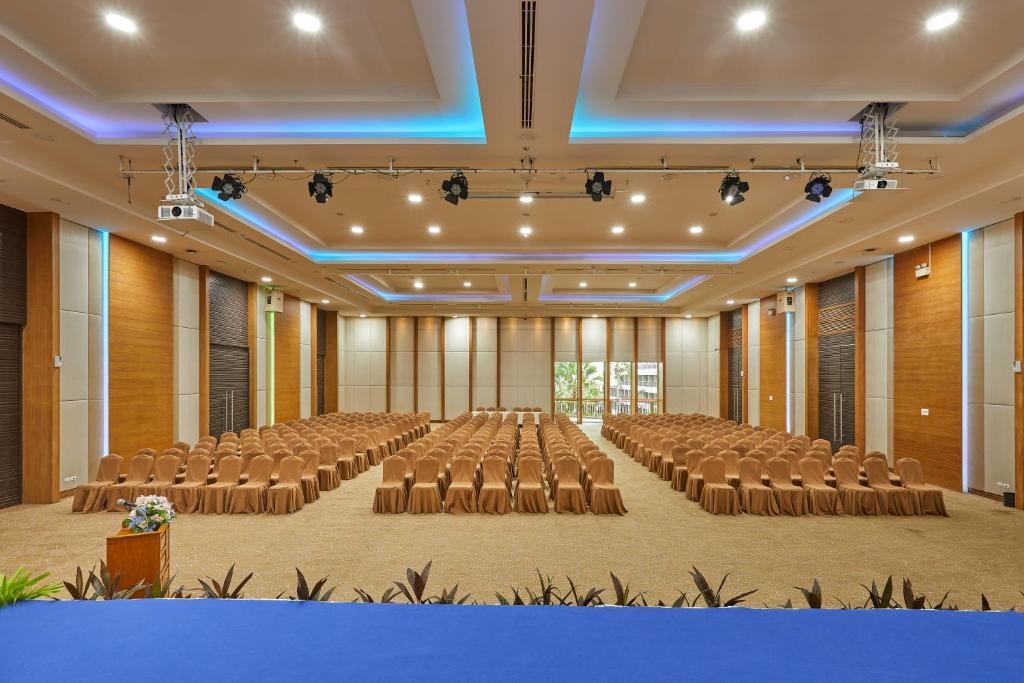 Welcome World Beachfront ResortfacilitiesMeeting Room Ballrooms30