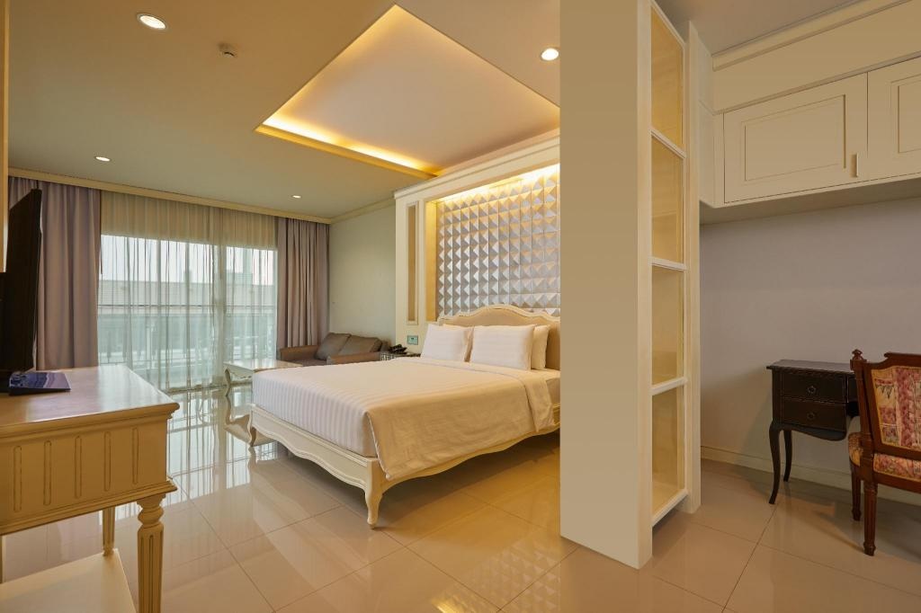 Welcome World Beachfront ResortroomsSouth Wing Suite Room Plan23