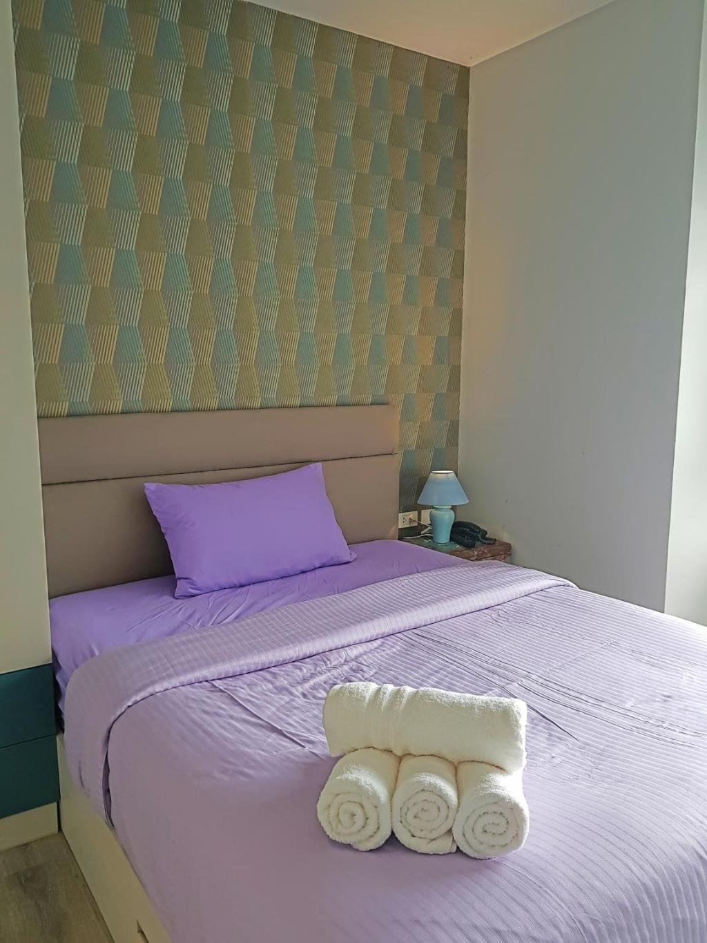 1BR Downtown Centric Sea By Pattaya HolidaypropertyviewsInterior View13