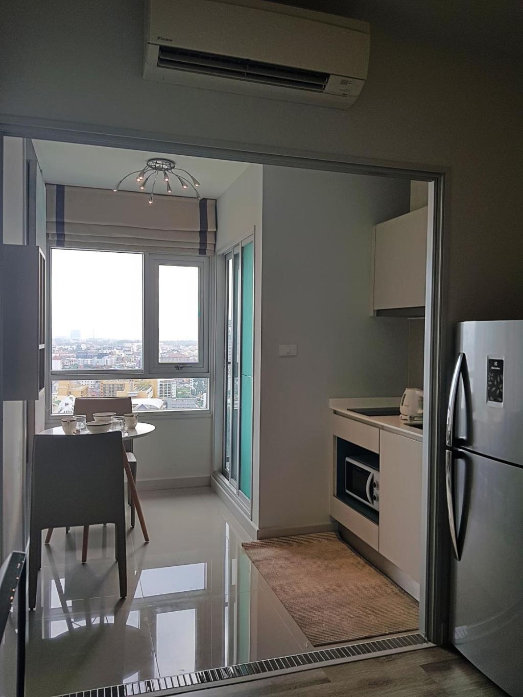 1BR Downtown Centric Sea By Pattaya HolidaypropertyviewsInterior View17