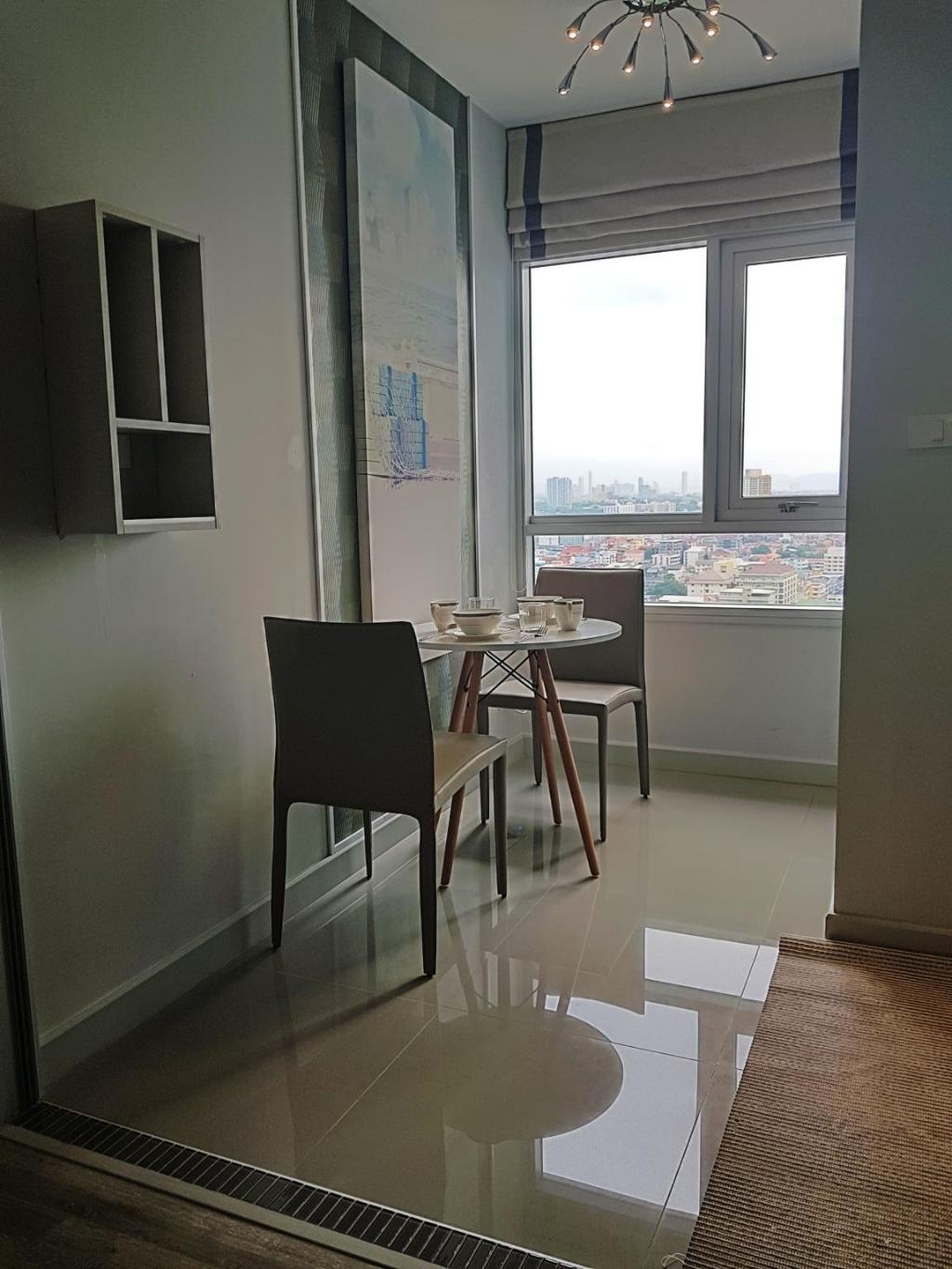 1BR Downtown Centric Sea By Pattaya HolidaypropertyviewsInterior View3