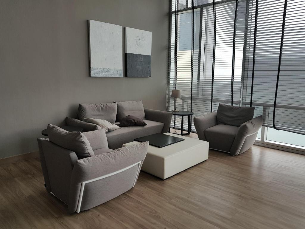 1BR Downtown Centric Sea By Pattaya HolidaypropertyviewsInterior View5