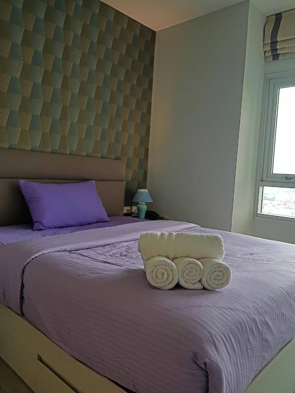 1BR Downtown Centric Sea By Pattaya HolidaypropertyviewsInterior View7