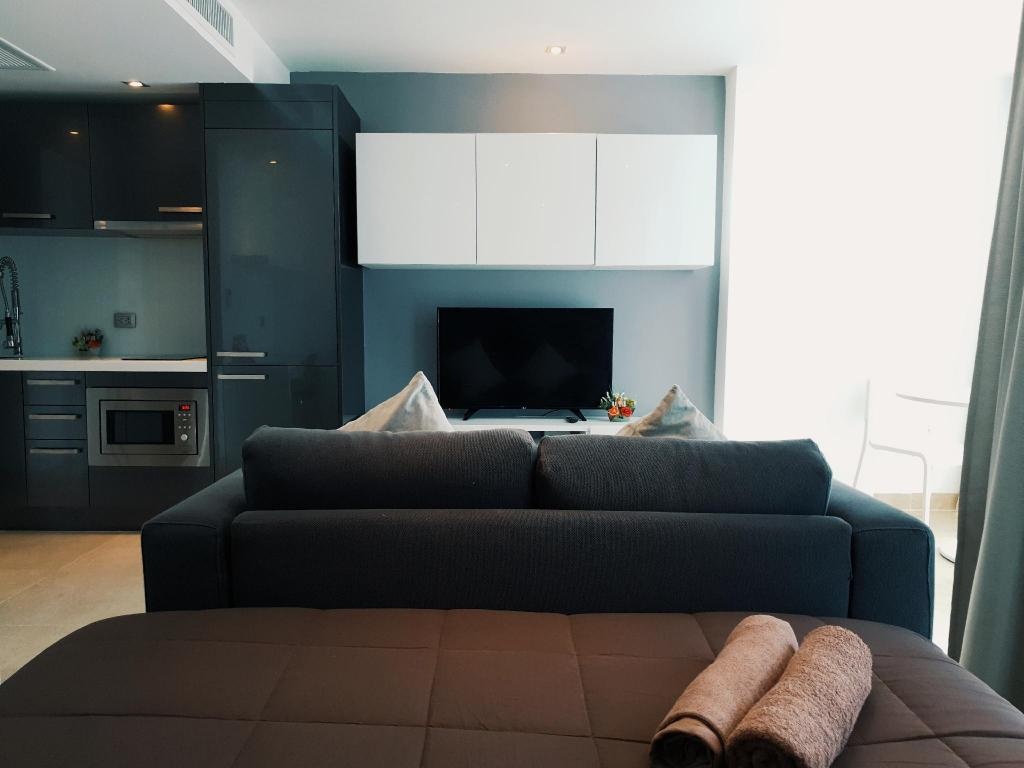 Centara Avenue Residence By Pattaya Holidayroomsrooms Image 55