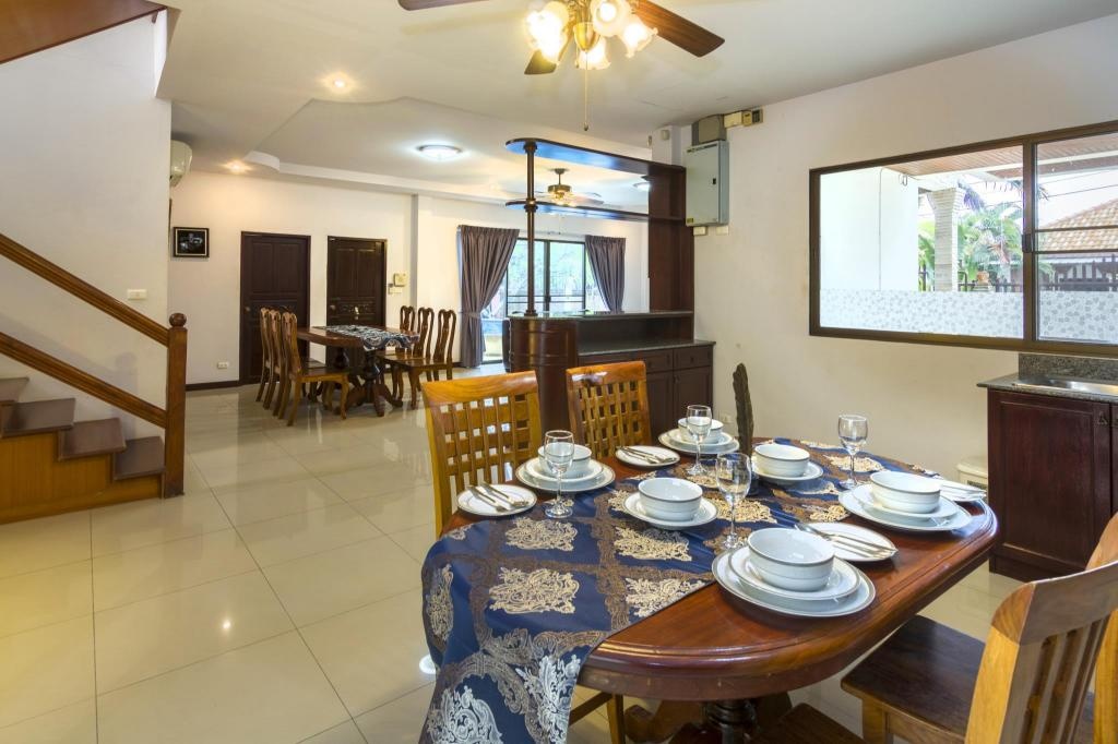 Villa UranusfacilitiesMeeting Room Ballrooms4