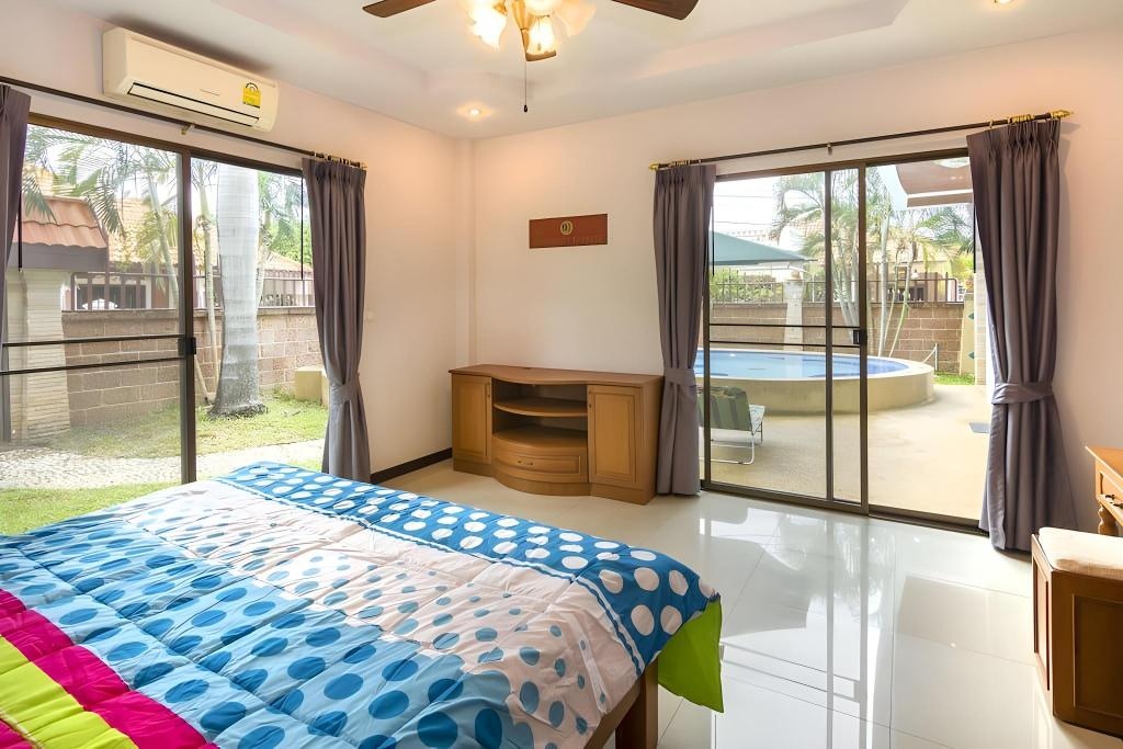Villa Uranusroomsrooms Image 11