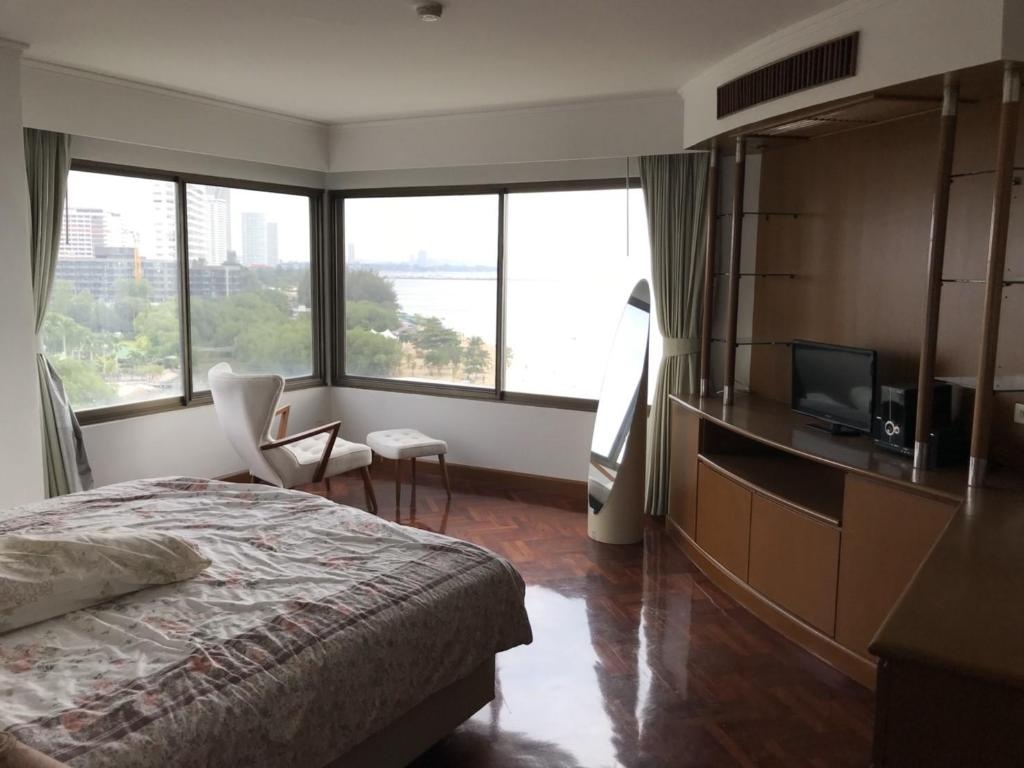 Golden Sand Beachside Spacious Beach View Condoroomsrooms Image 11