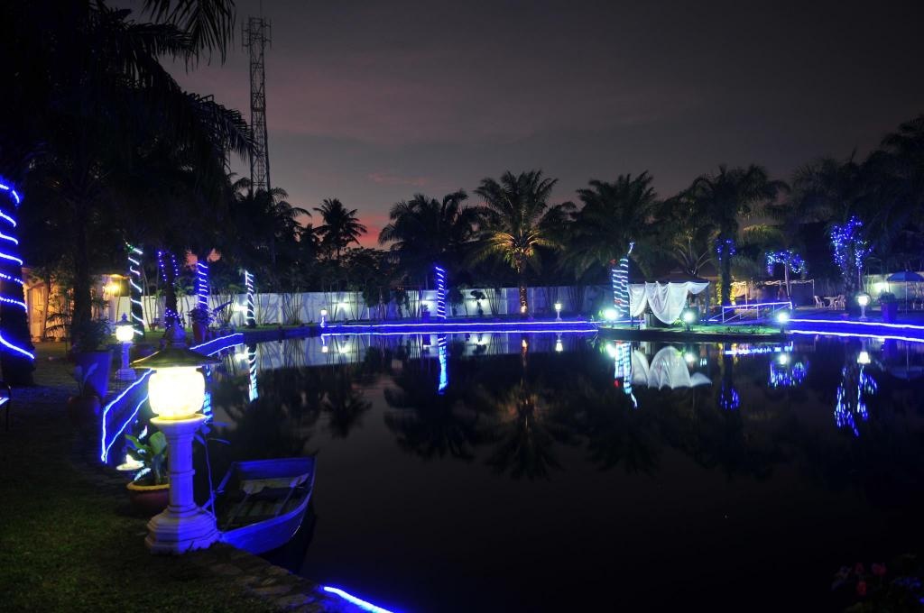 BLUE LAGOON POOL PARTY VILLAfacilitiesfacilities Image 33