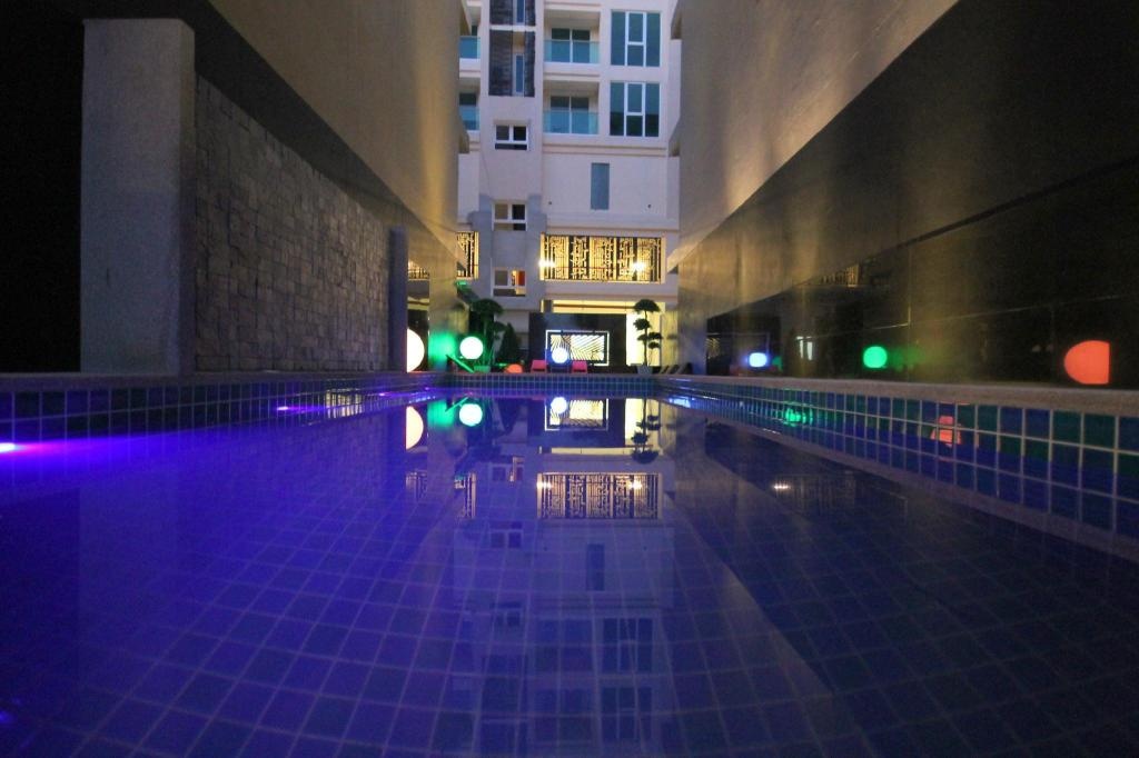 ROOMS REPUBLIC PATTAYAfacilitiesSwimming Pool Outdoor2