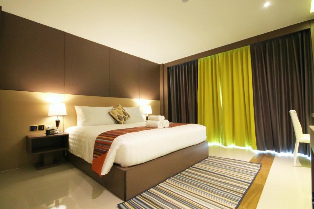 ROOMS REPUBLIC PATTAYAroomsDeluxe King Room Bed8