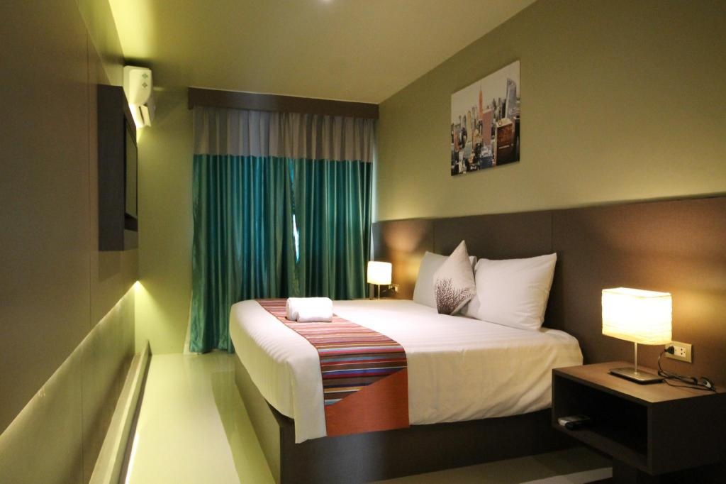 ROOMS REPUBLIC PATTAYAroomsStandard Queen Room Room Plan12
