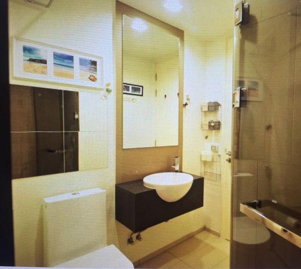 Unixx Near Walking Strt Bali Hay Free WIFIfacilitiesBathroom9