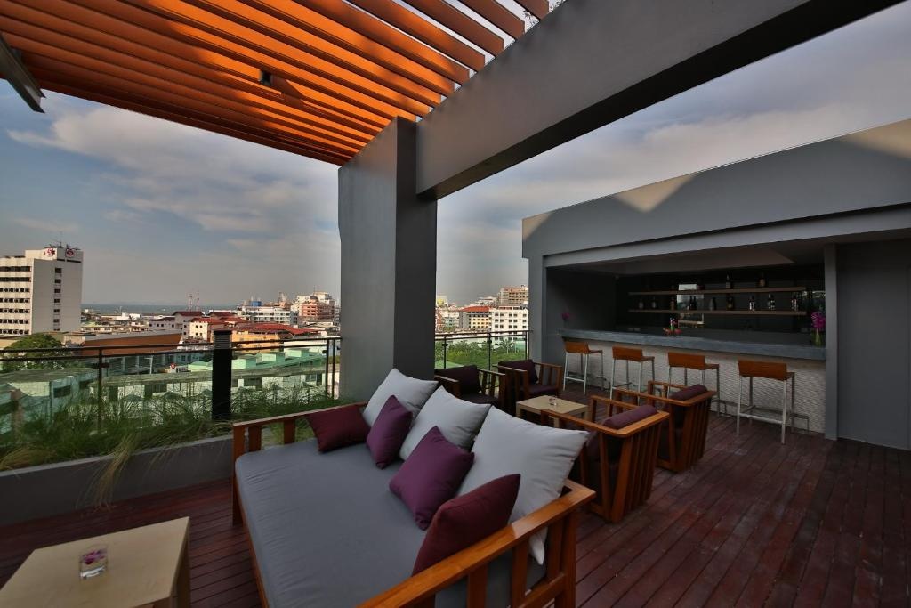 The Sun Xclusive HotelfacilitiesBarlounge3