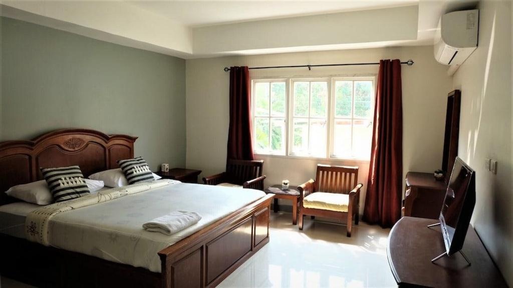 Wong Amat Houseroomsrooms Image 1313