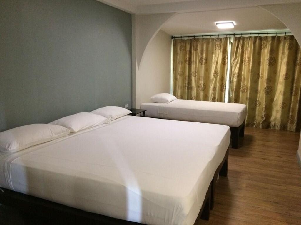 Wong Amat Houseroomsrooms Image 1717