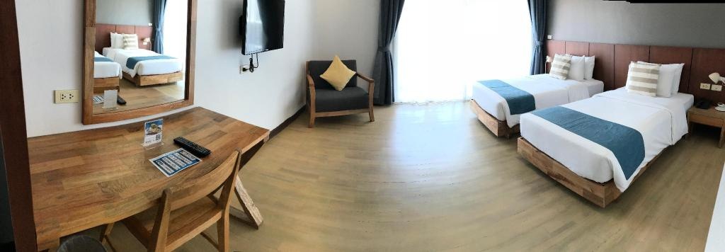 The Leela Resort Spa PattayaroomsSuperior Twin Room Guestroom16